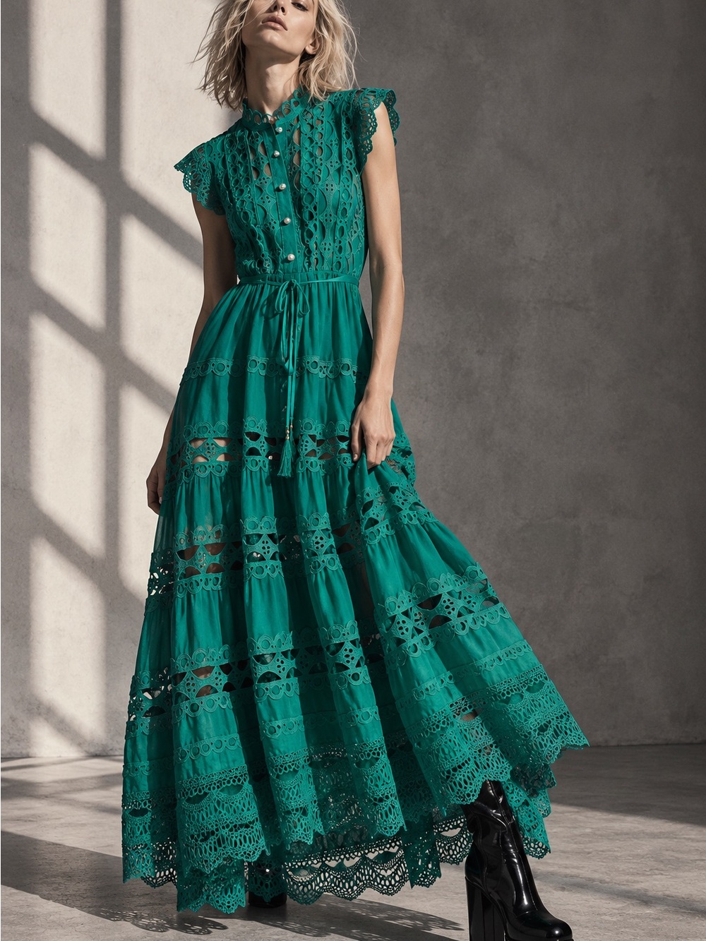 Scalloped Lace Tiered Maxi Dress in Emerald